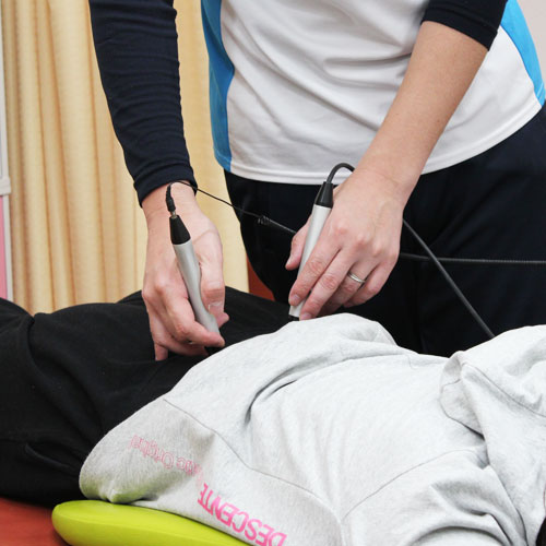 アキュスコープでの施術写真